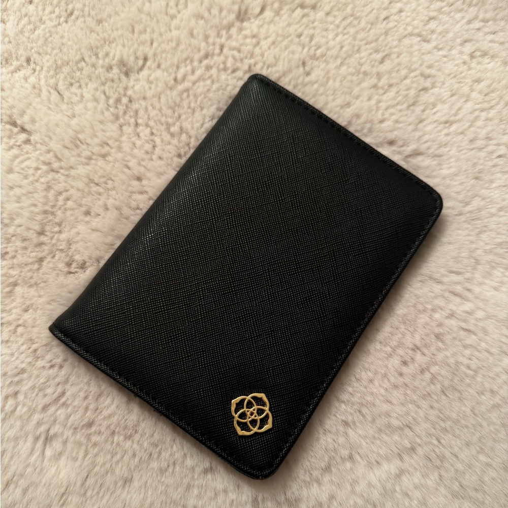 Kendra Scott Passport Holder